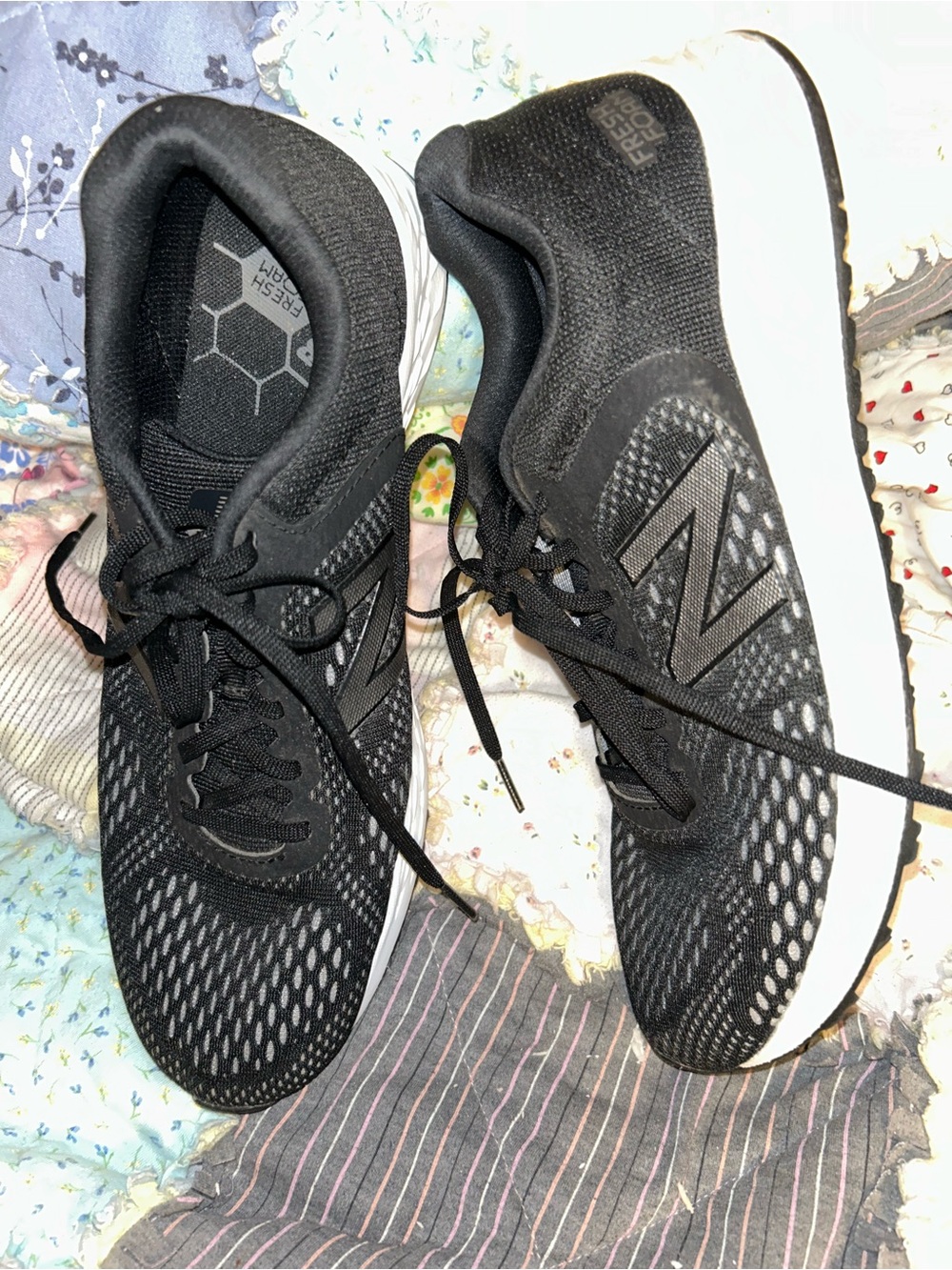 New Balance Men's Black & White Arishi Athletic Running Shoes, Like New, Sz 9.5